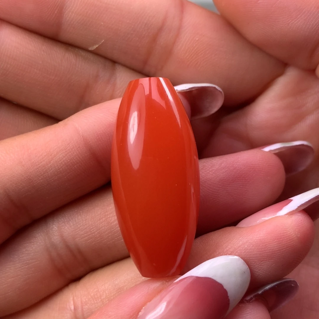 南红玛瑙桶珠未镶嵌