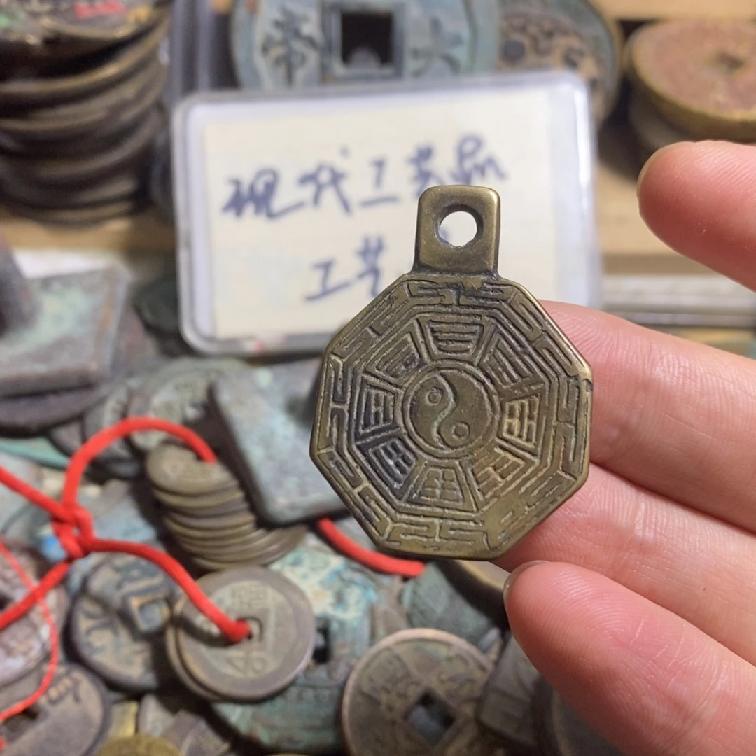铜现代工艺品学习币