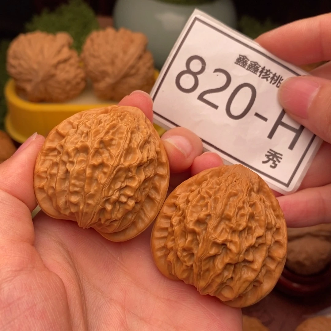 文玩核桃把件金牛40