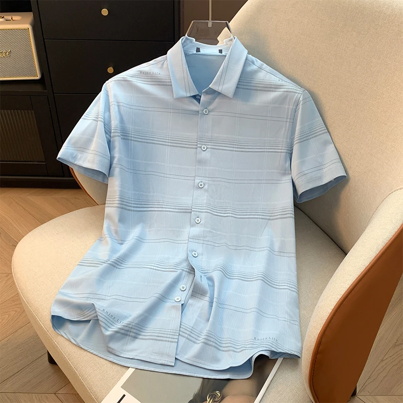 撤柜男装商务时尚浅蓝格纹短袖衬衫夏季简约尖领清爽舒适休闲衬衣