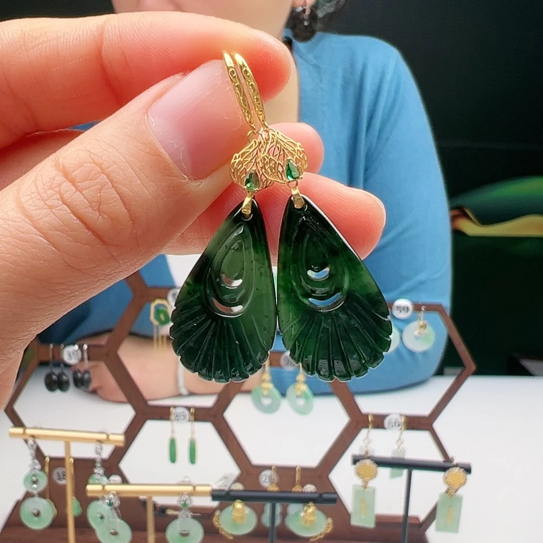 翡翠耳饰18K金镶嵌天然翡翠