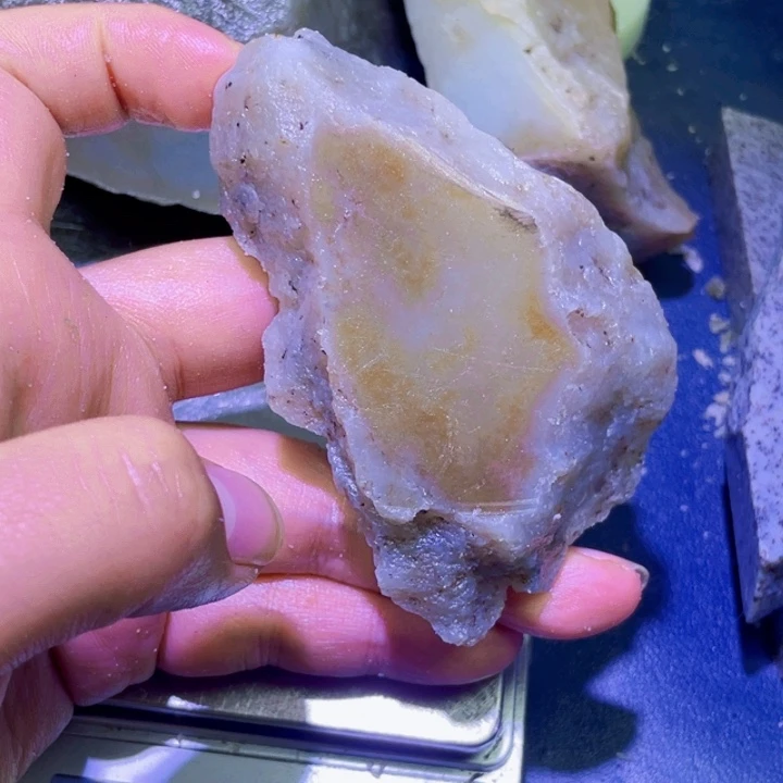 和田玉未镶嵌珠宝半成品