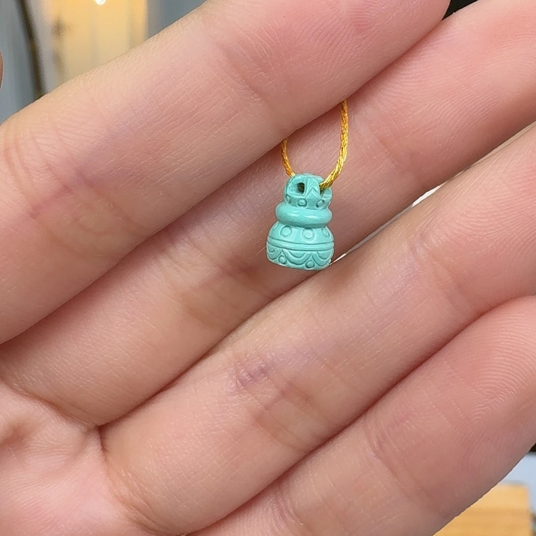 绿松石未镶嵌挂件