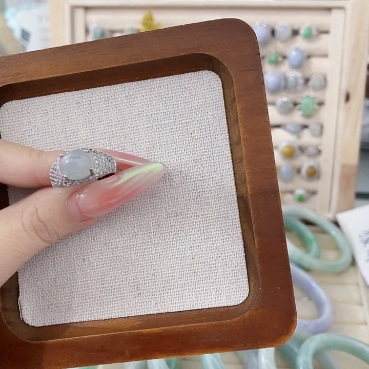 翡翠未镶嵌颈饰天然翡翠Ａ货