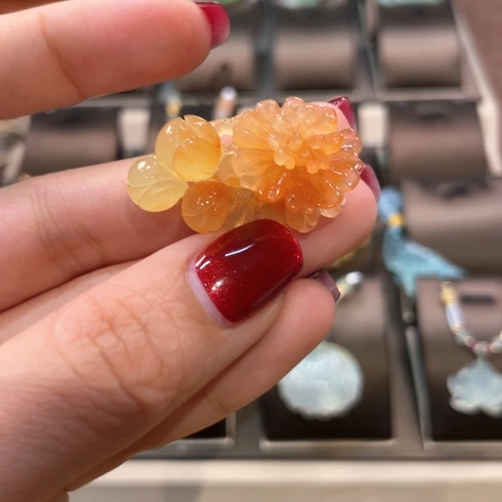 蛇纹石玉颈饰未镶嵌v***薇