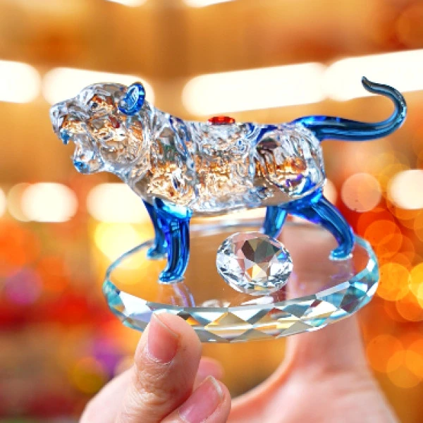 k9水晶12生肖虎摆件