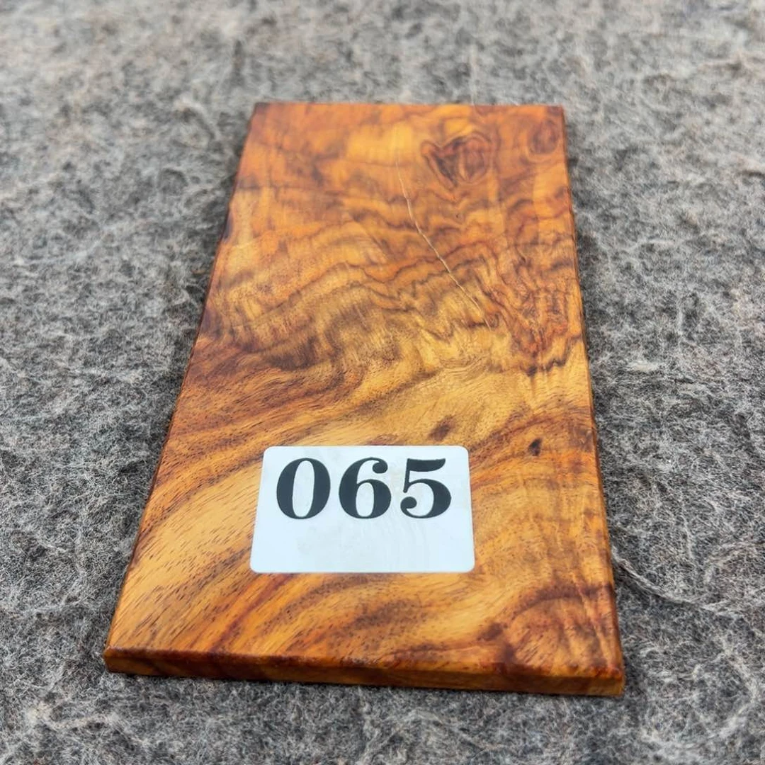 木丄*楼木料一物一拍木料