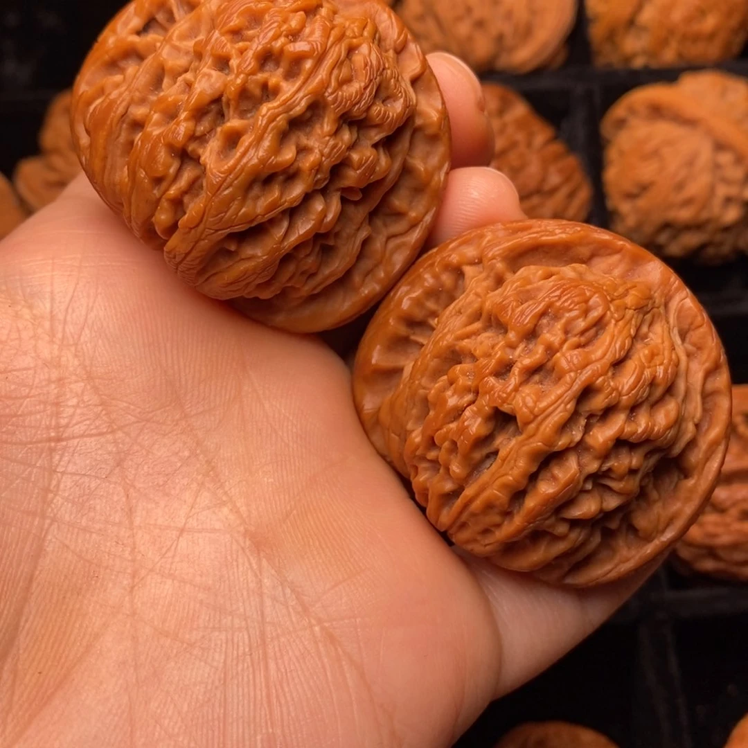 文玩核桃吊坠秦岭野生核桃