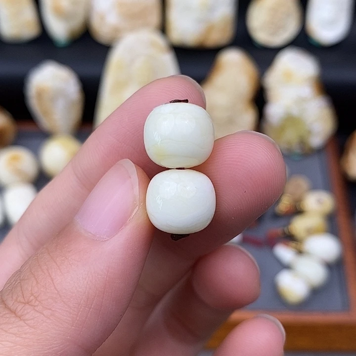 未镶嵌琥珀裸石11同料对珠b184