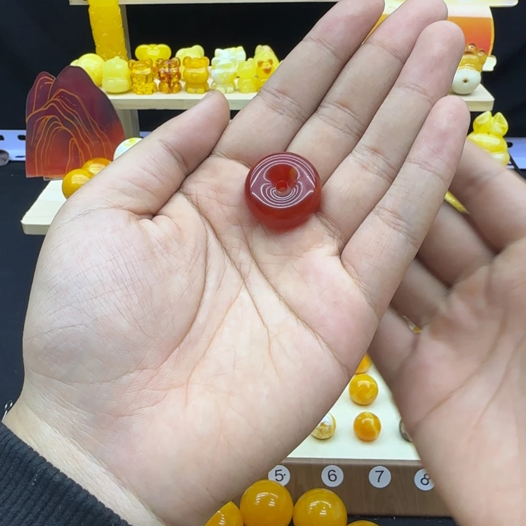 L***F琥珀未镶嵌裸石..