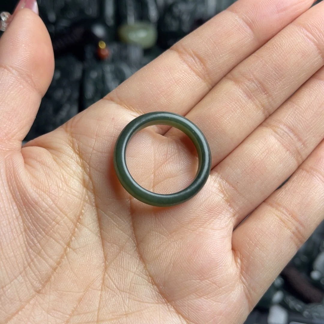 和田玉戒指未镶嵌稳**易