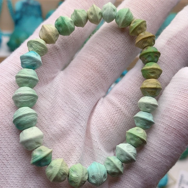 绿松石未镶嵌珠宝奇石8.8mm