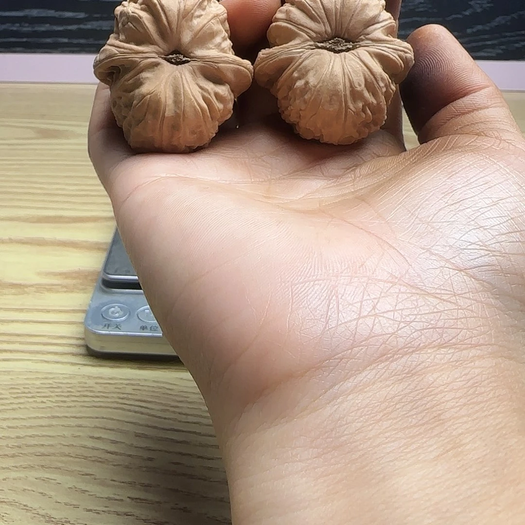 雁***月吊坠桃核核桃核桃
