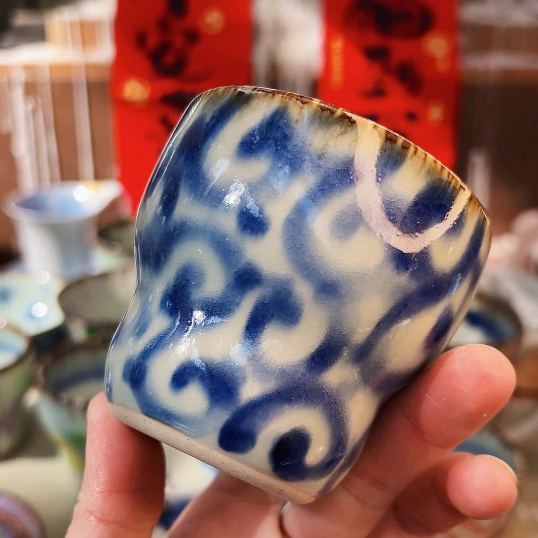 咖啡杯和茶杯也要搭配一些茶