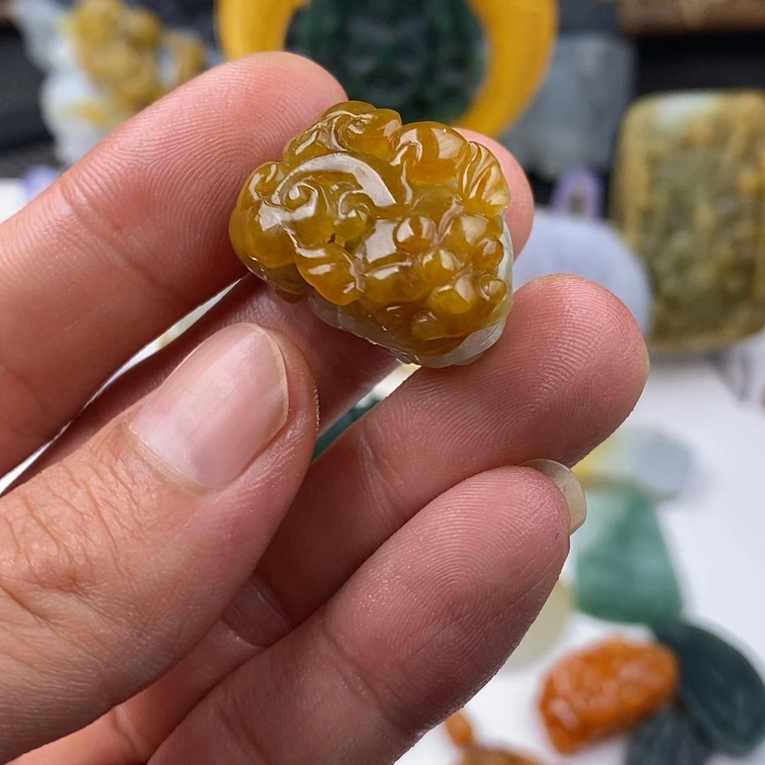 定制翡翠未镶嵌翡翠