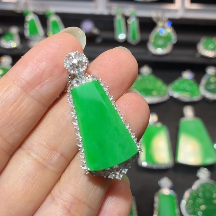 翡翠18K金镶嵌吊坠(不含链)翡翠