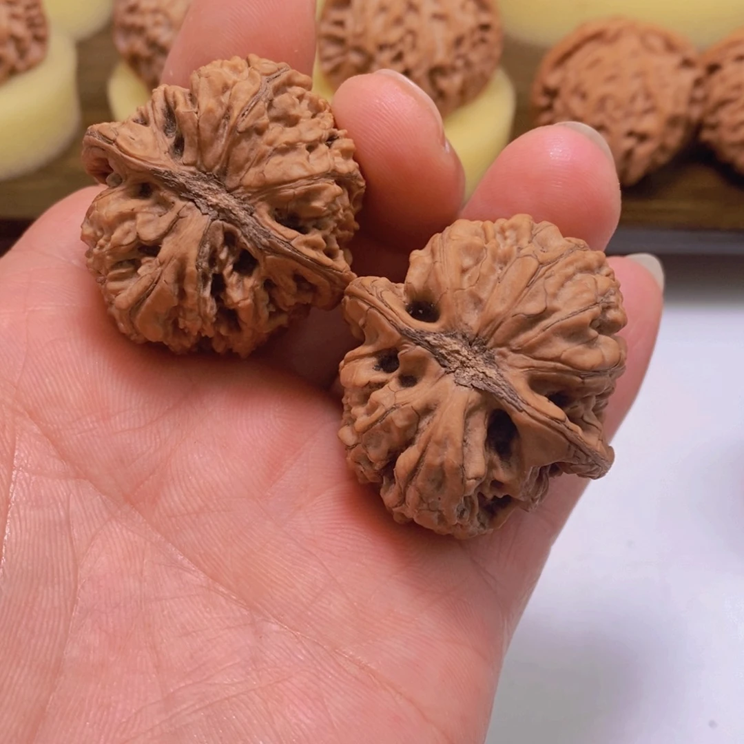文玩核桃把件Z*松文玩核桃石头