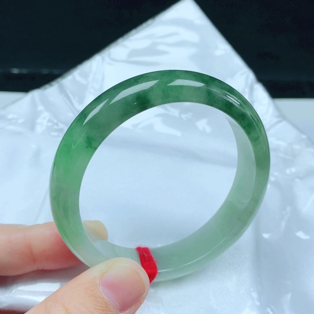 未镶嵌手镯翡翠52