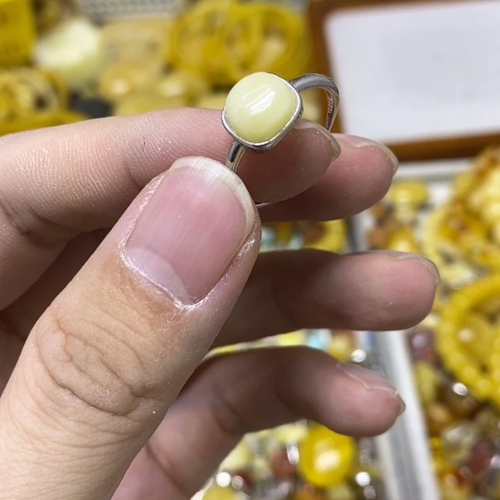 蜜蜡银S925镶嵌裸石戒指