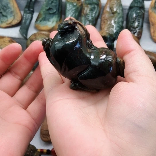 岫岩河磨玉（透闪石质玉）把件未镶嵌