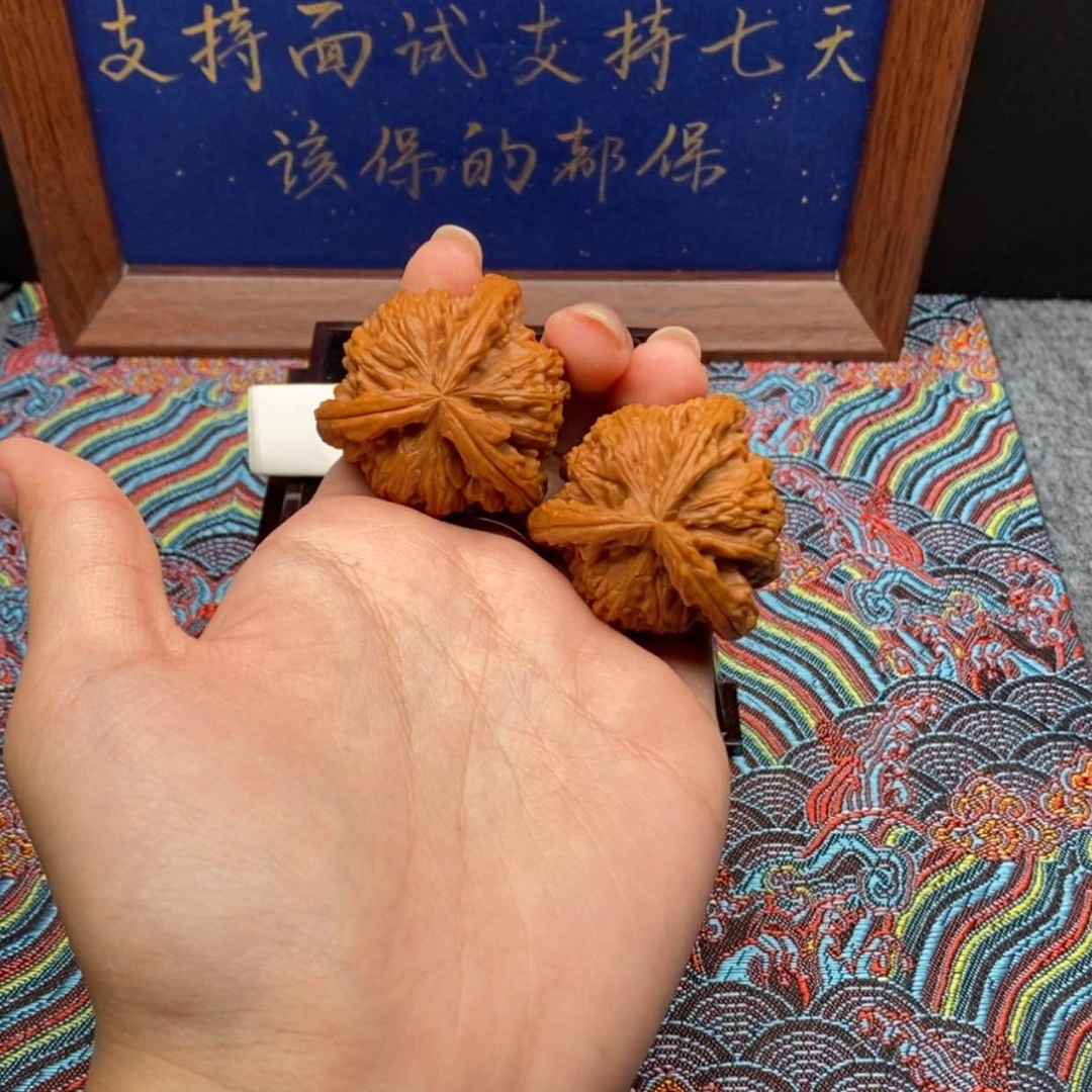 【闪购商品】ৡ****人白狮