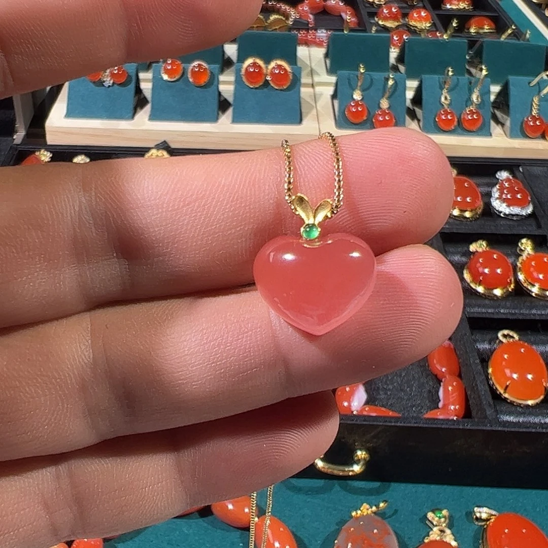 南红玛瑙18K金镶嵌颈饰