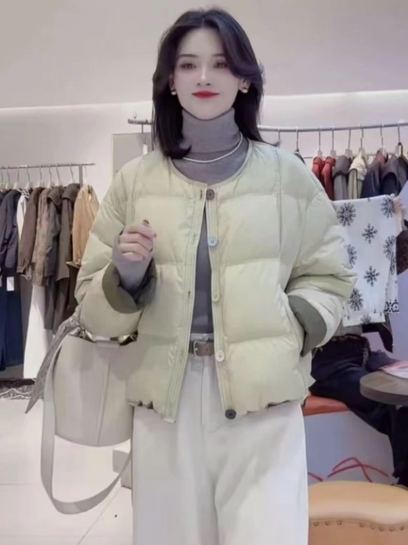 彩扣短款圆领白鸭绒羽绒服女2025冬季新款小个子休闲显瘦保暖外套