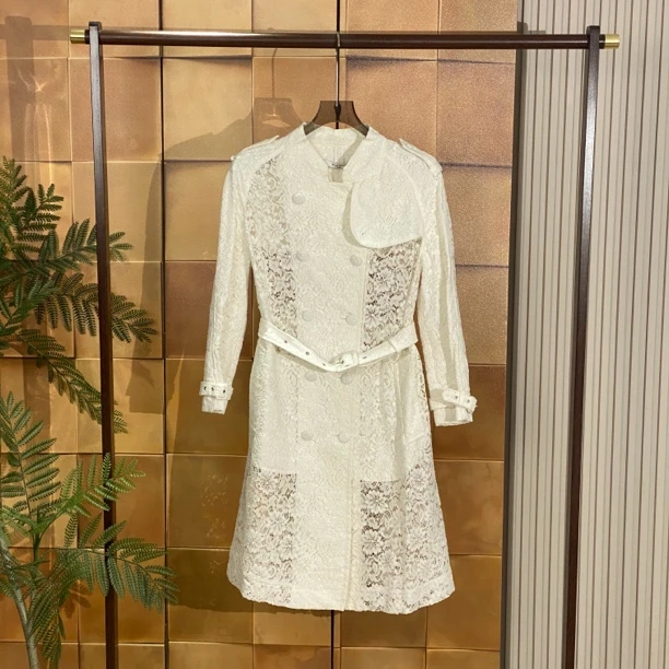 Givenchy 秀款镂空花卉双排扣系腰带风衣/38码/99新 公价3w/26878