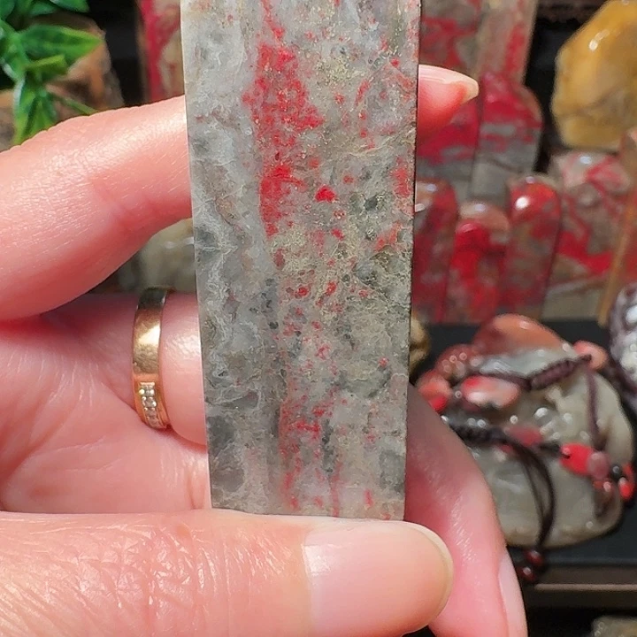 昌化鸡血石往**悠昌化鸡血石