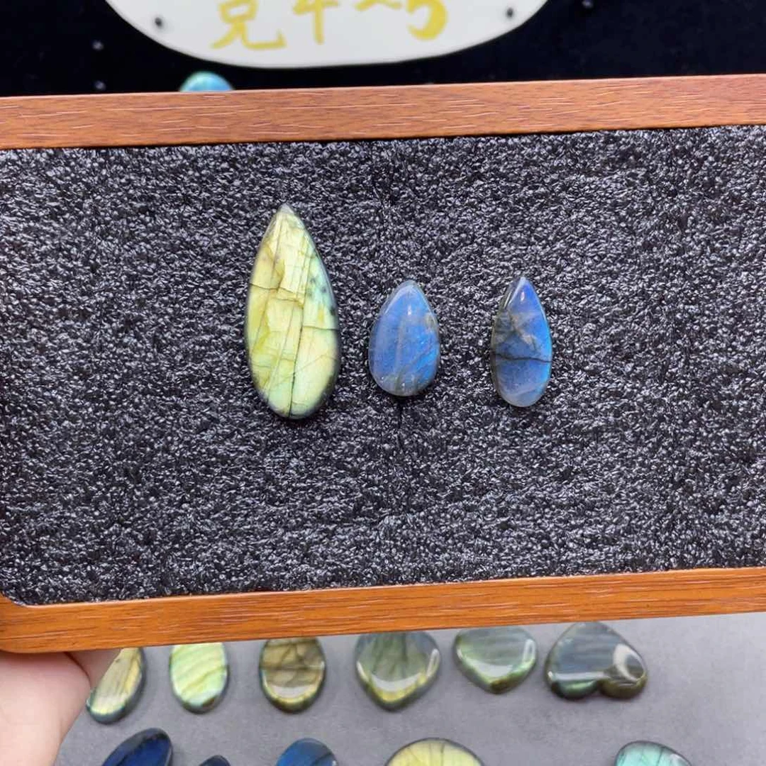 不规则未镶嵌水晶羊***羔