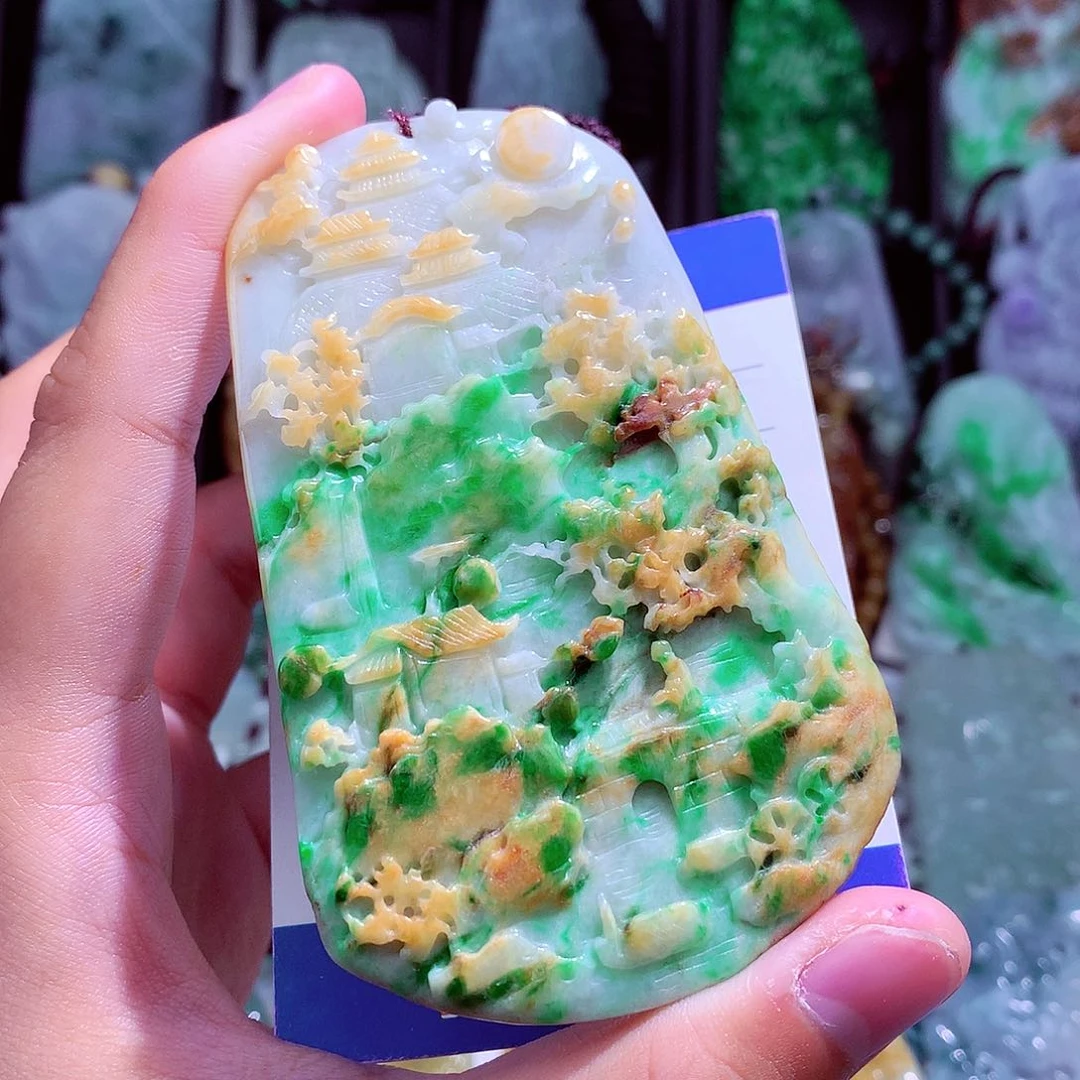 颈饰未镶嵌翡翠天然