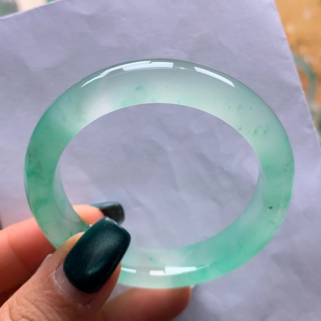 石英质玉未镶嵌手镯