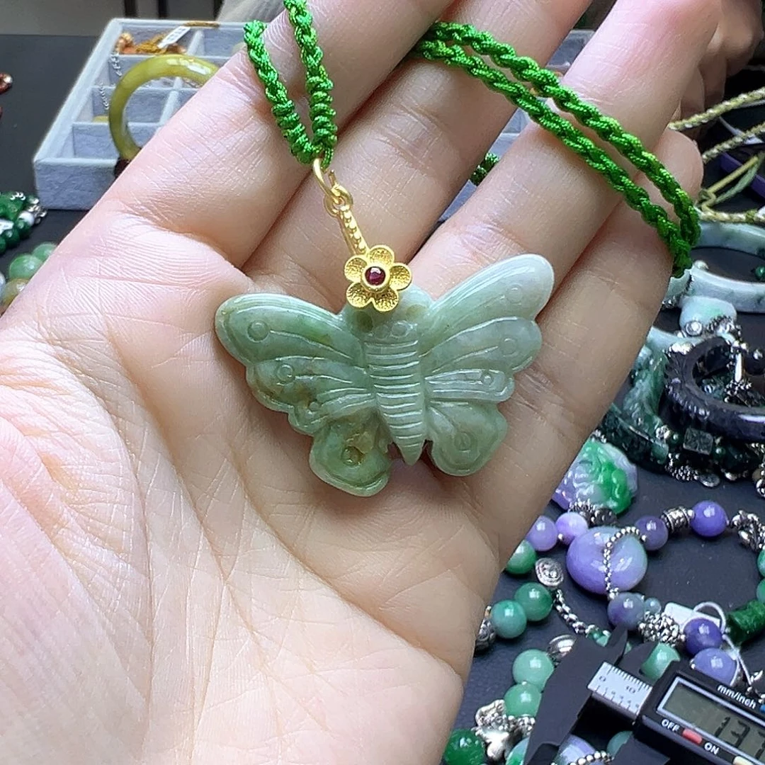 翡翠未镶嵌颈饰49