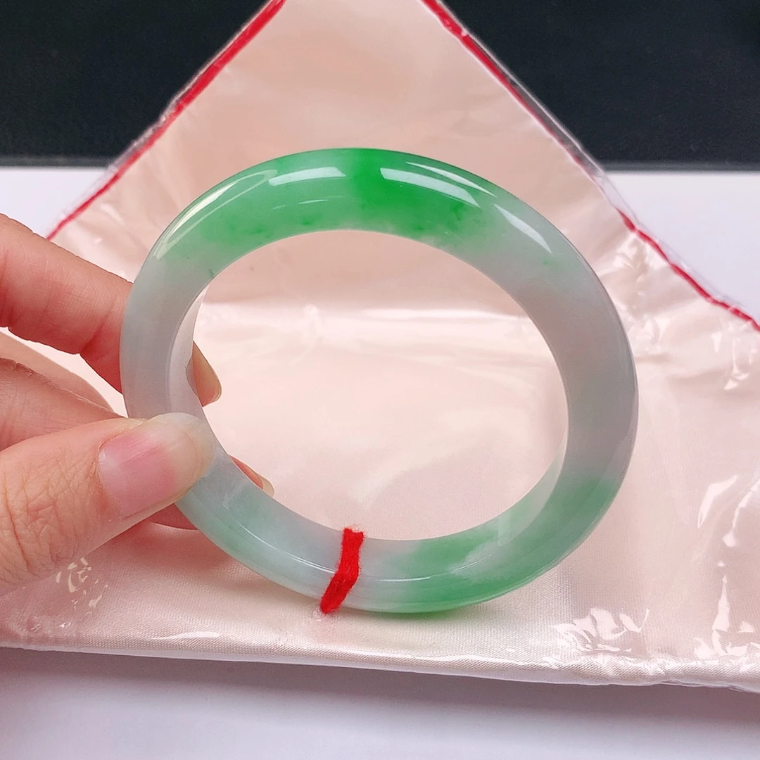 翡翠未镶嵌手镯521