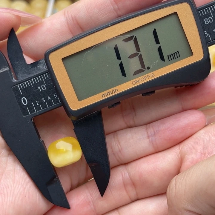 未镶嵌琥珀裸石蜜蜡墩子微瑕笑