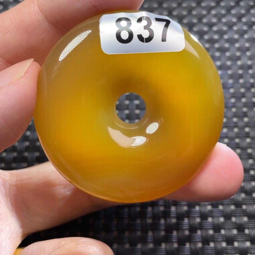 未镶嵌颈饰玛瑙/玉髓学*