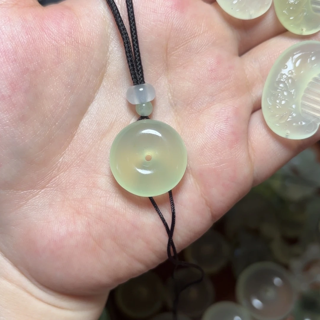蛇纹石玉合金颈饰