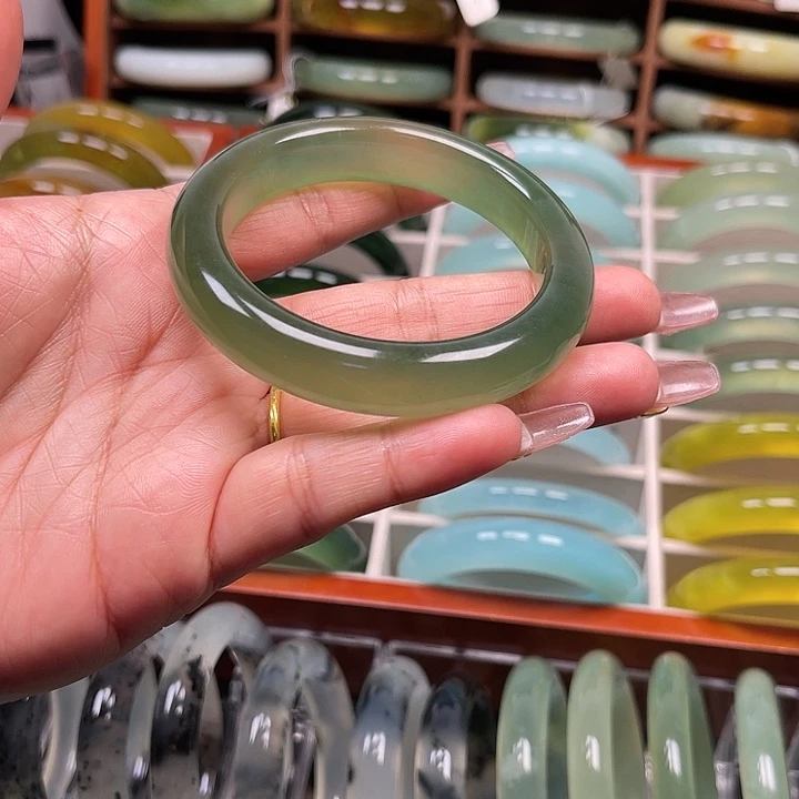 岫玉未镶嵌手镯岫玉