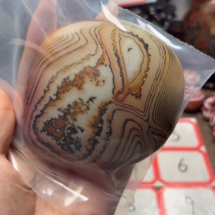雾***景未镶嵌玛瑙/玉髓珠宝奇石