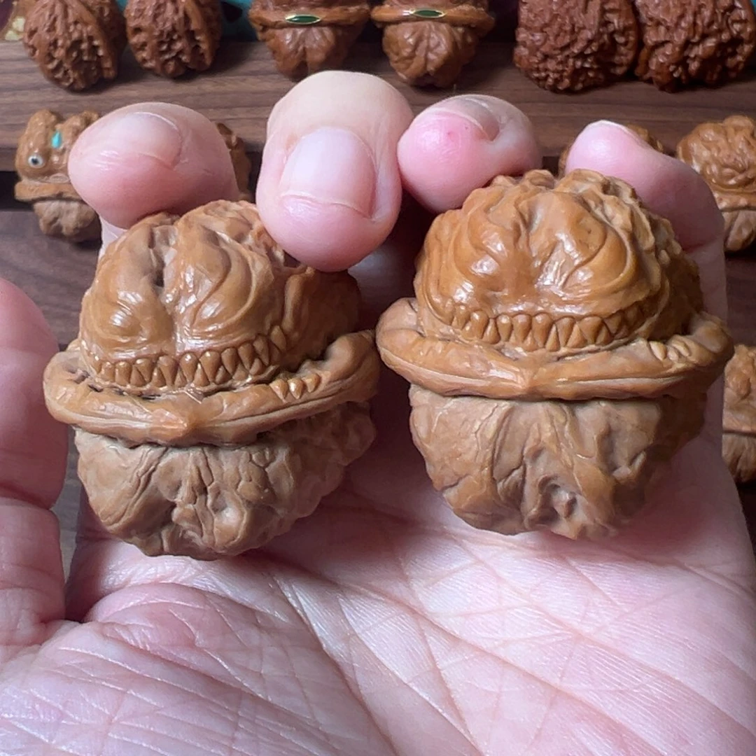 小***人手串/手链核桃毒液白茶蛤蟆头单面