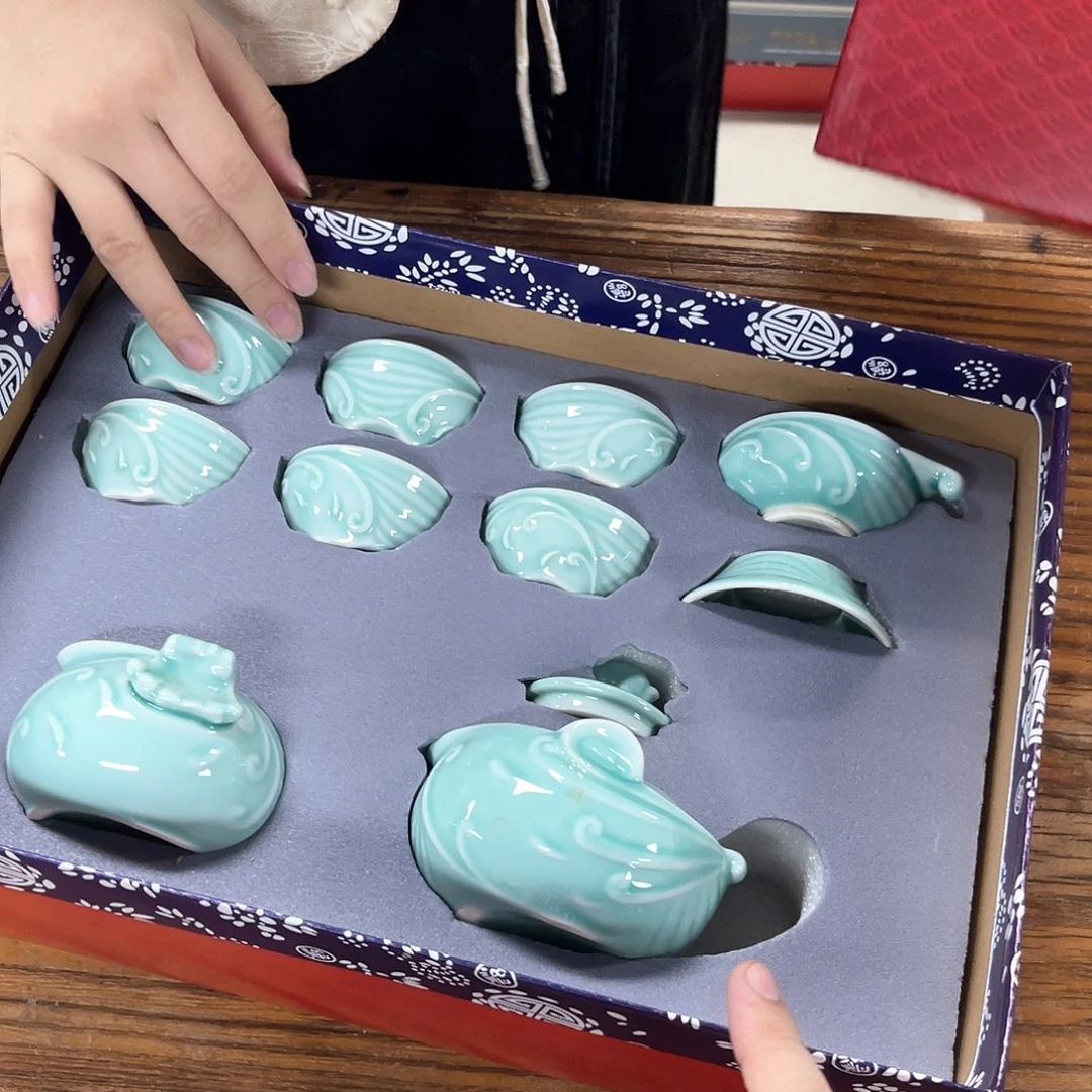 孤品茶具套装等。