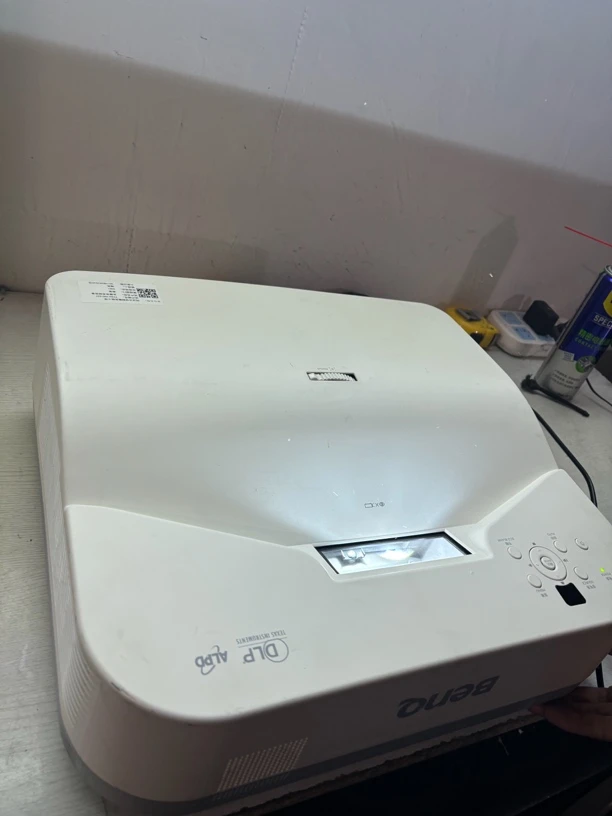 9新 Benq/明基 二手 明基超短焦激光投影仪 运费自理