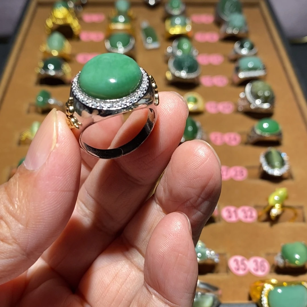 和田玉未镶嵌戒指