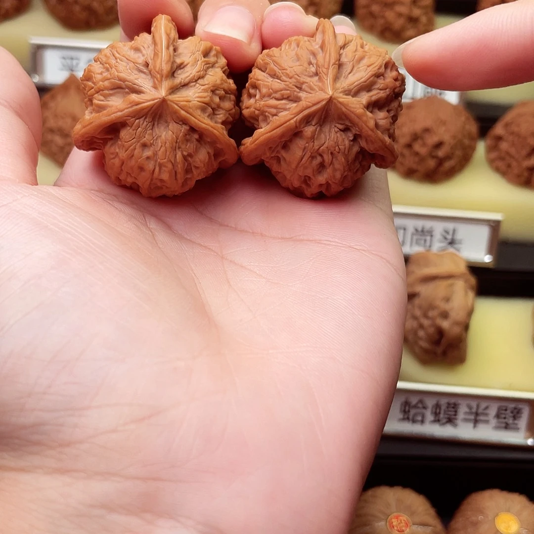 崔***晨吊坠文玩核桃雨花石奔