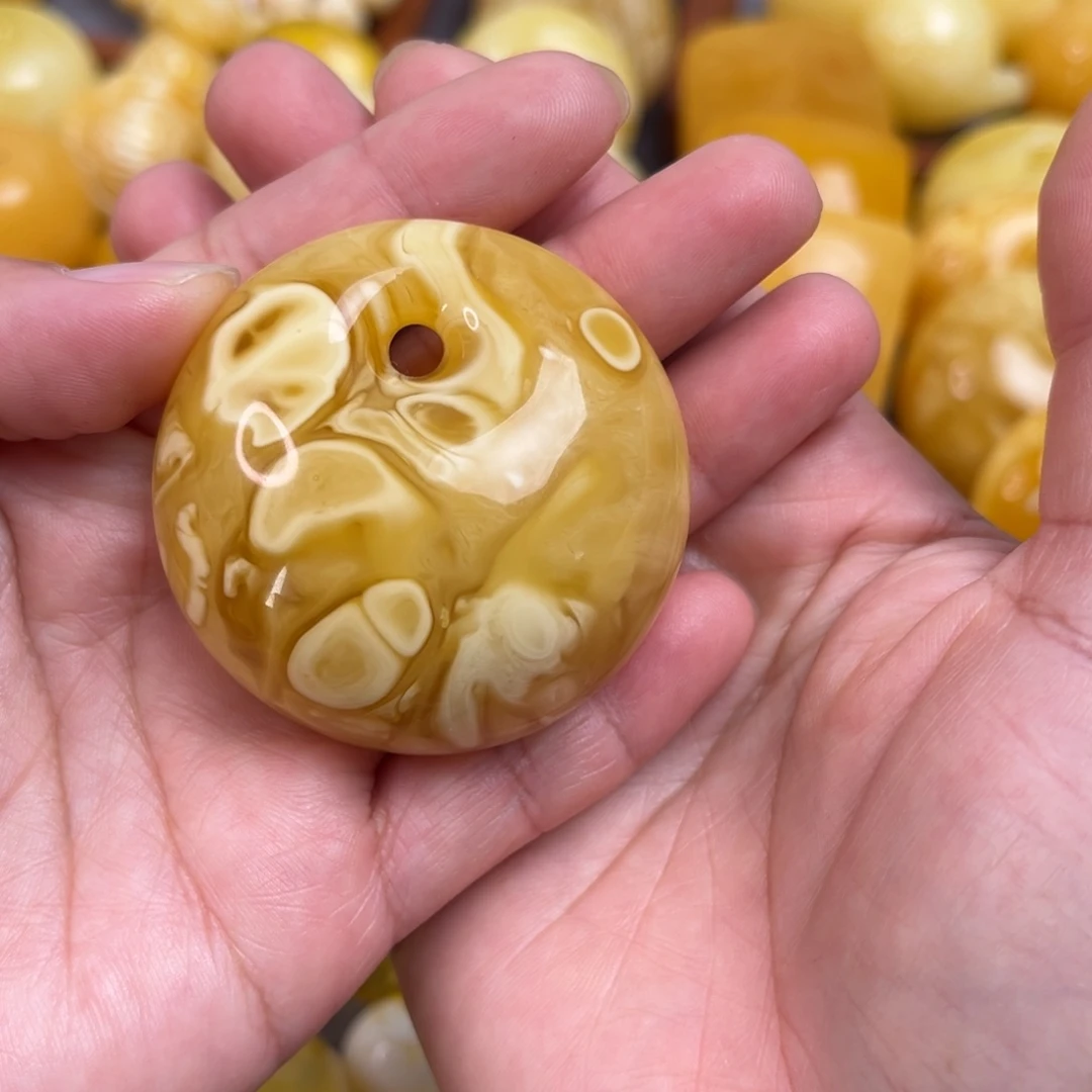 蜜蜡裸石未镶嵌公主扣