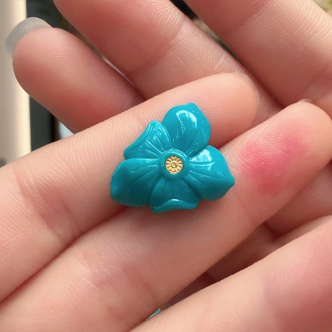 绿松石未镶嵌颈饰