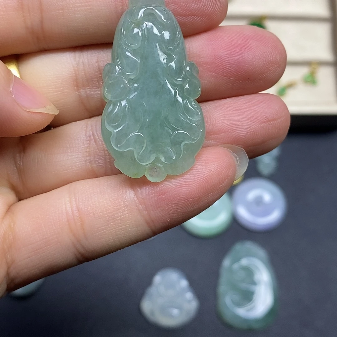 翡翠未镶嵌颈饰天然缅甸翡翠A货