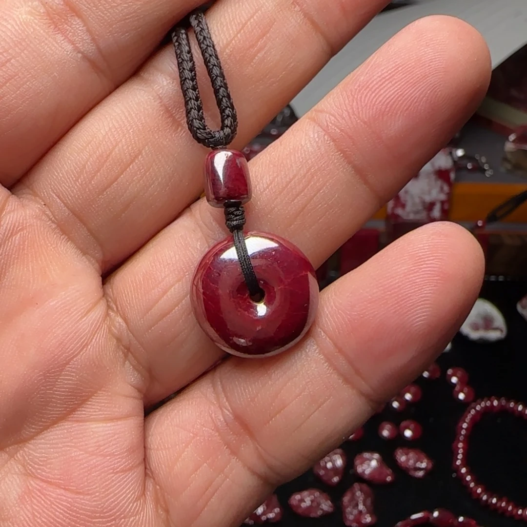 天然辰砂原矿平安扣