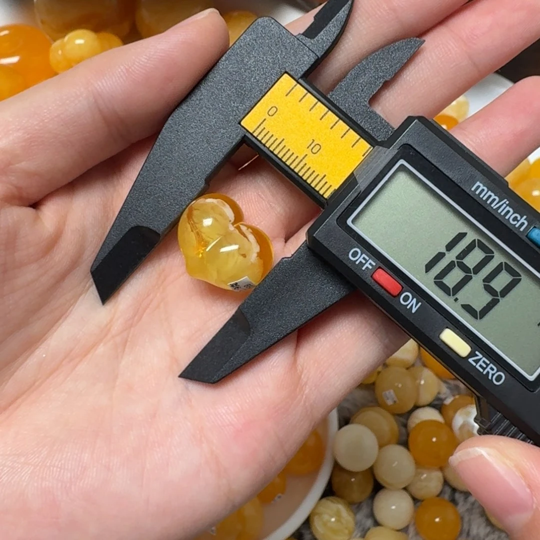 琥珀未镶嵌裸石蜜蜡屁桃