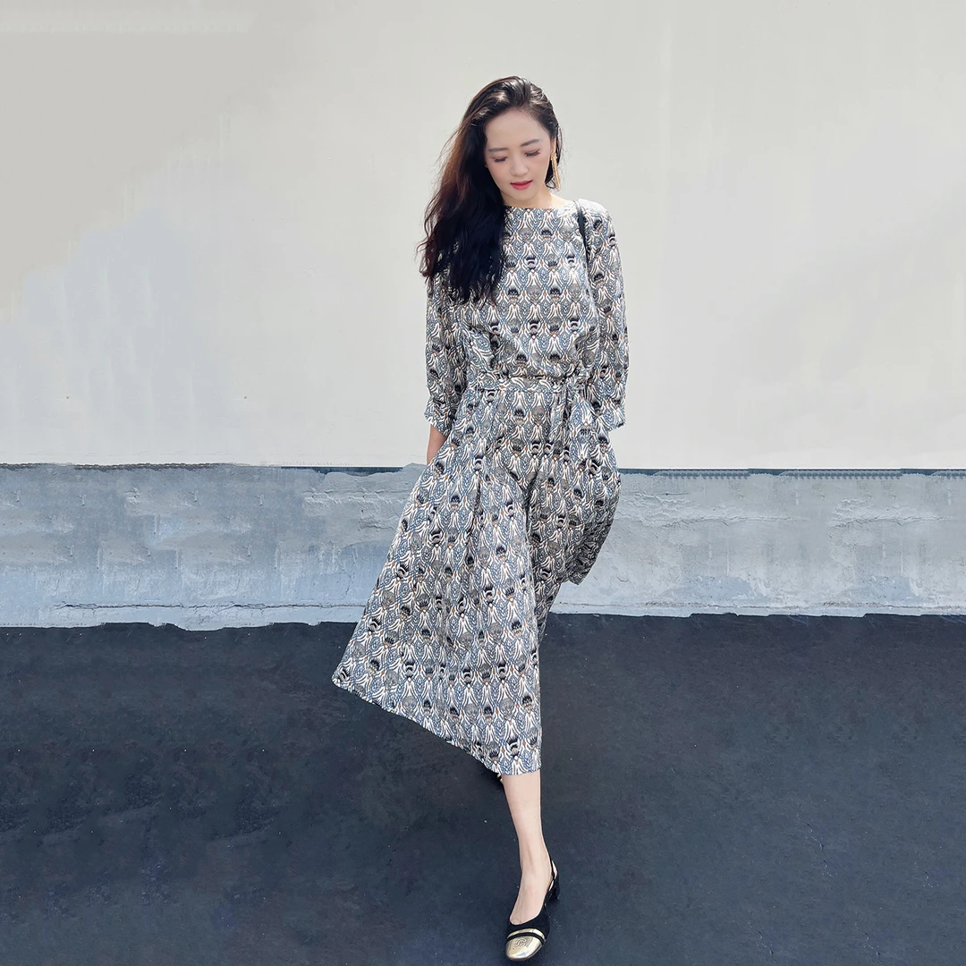 法式浪漫 蓝色花 气质重磅真丝圆领宽松连衣裙